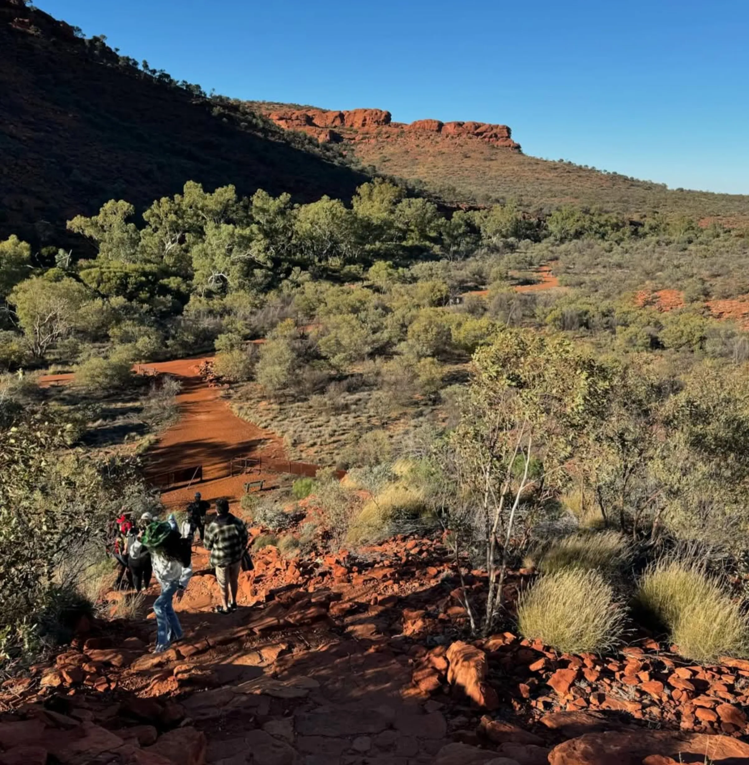 Uluru shuttle bus Yulara